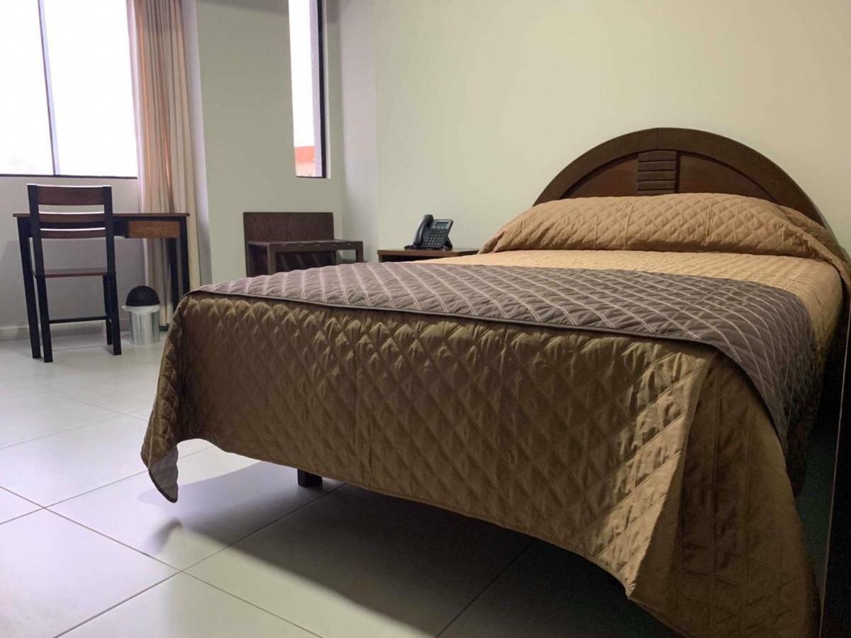 Ah Hotel Santa Cruz de La Sierra Εξωτερικό φωτογραφία
