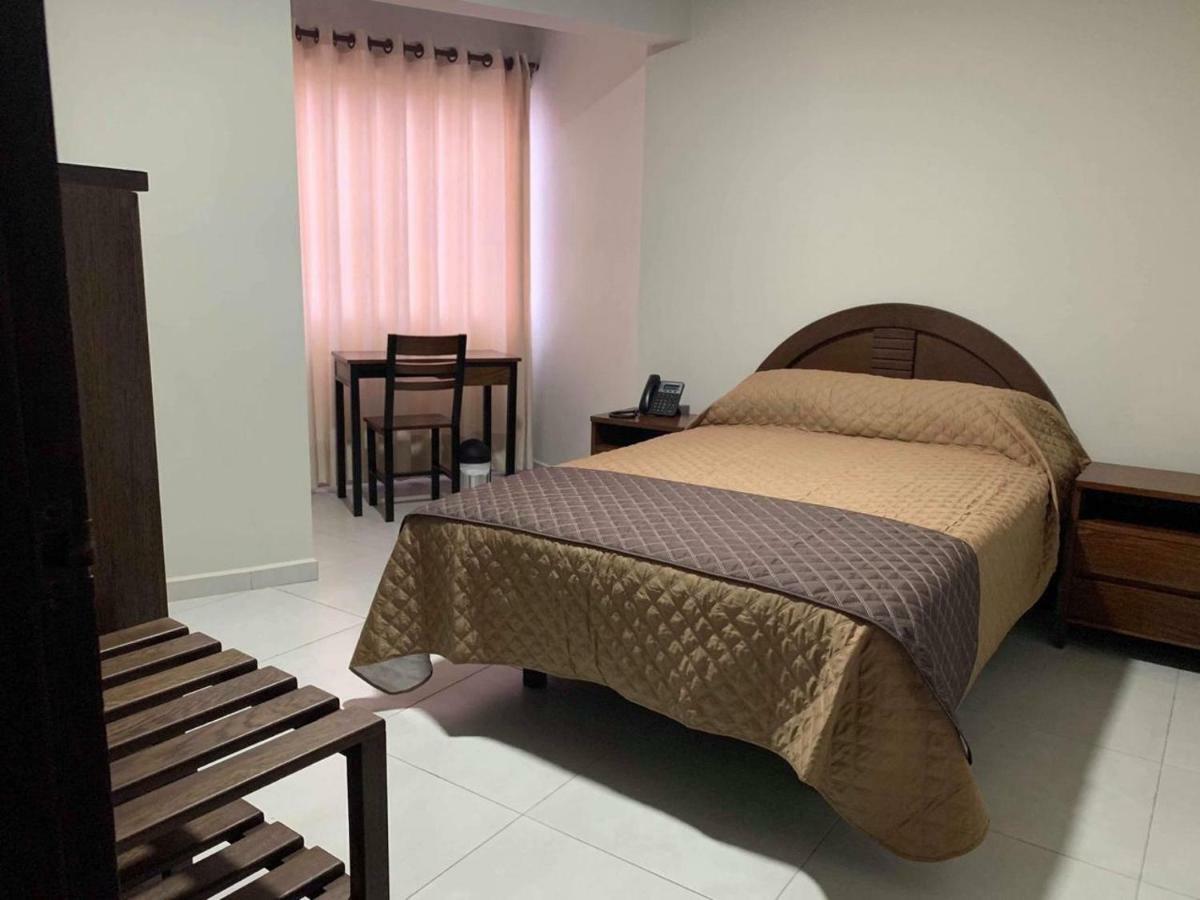Ah Hotel Santa Cruz de La Sierra Εξωτερικό φωτογραφία
